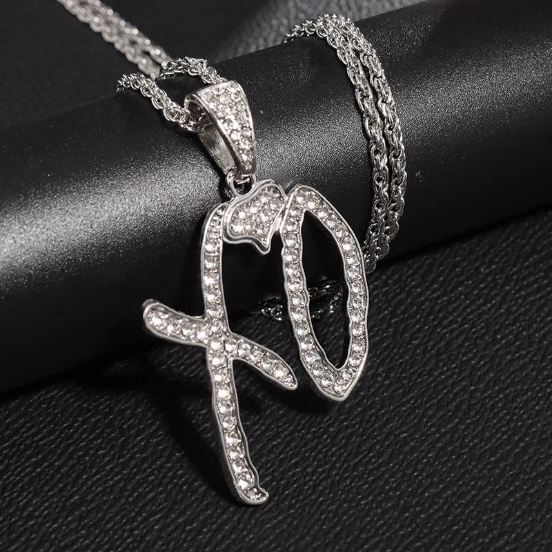 Classic Hip Hop Ice Flower Letter Xo Necklace Cubic Zirconia Pendant for Men and Women Street Rock Rap Party Jewelry